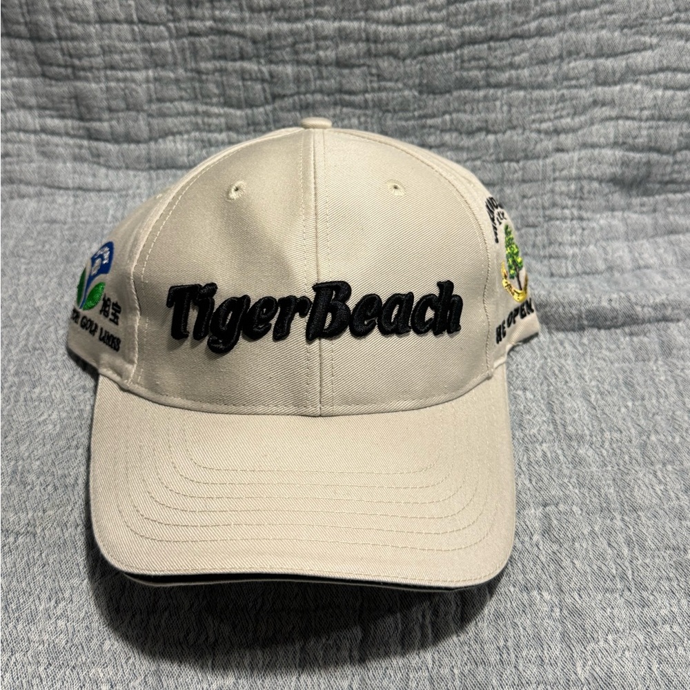 Rare The Open 2007 Carnoustie Golf & Tiger Beach Golf Links Hat Scotland & China